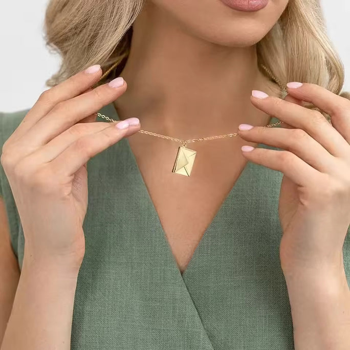 Luxury Gold-Plated Bracelet with Adjustable Fit